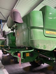 Moissonneuse batteuse John Deere S 770  - 4