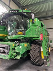 Moissonneuse batteuse John Deere S 770  - 1