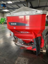 Distributeur d'engrais Kuhn Axis  - 2