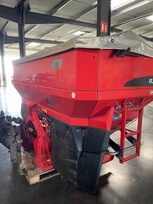 Distributeur d'engrais Kuhn Axis  - 1