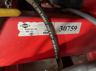 Distributeur d'engrais Kuhn Axis  - 9