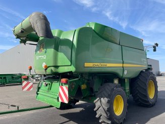 Moissonneuse batteuse John Deere S 690 - 4