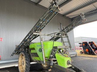 Pulvérisateur traîné Tecnoma Galaxy 2400 - 2