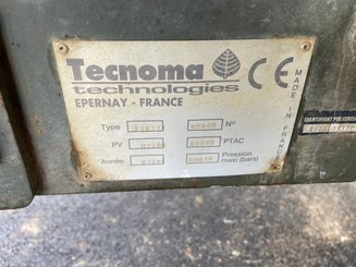 Pulvérisateur traîné Tecnoma Galaxy 2400 - 6