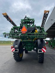 Pulvérisateur automoteur John Deere 4150 - 4