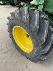 Moissonneuse batteuse John Deere 2064 - 8