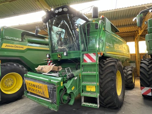 Moissonneuse batteuse John Deere S 690 - 1