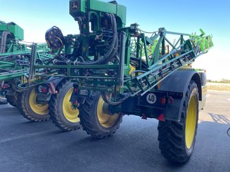 Pulvérisateur traîné John Deere R 944 - 2