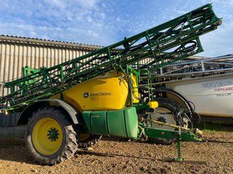 Pulvérisateur traîné John Deere M 740 - 2