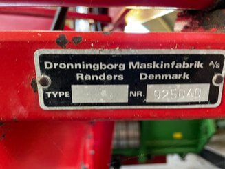 Moissonneuse batteuse Massey Ferguson MF 32 - 7