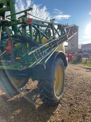 Pulvérisateur traîné John Deere M 740 - 6