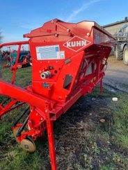 Semoir en ligne conventionnel Kuhn Integra 3003 - 3