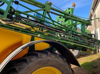 Pulvérisateur traîné John Deere M 740 - 5