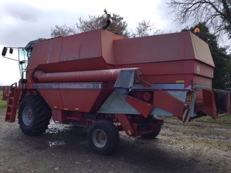 Moissonneuse batteuse Massey Ferguson MF 32 - 5