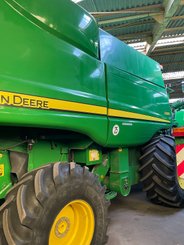 Moissonneuse batteuse John Deere S 690 - 2