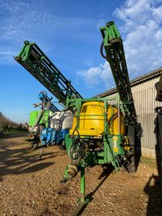 Pulvérisateur traîné John Deere M 740 - 1