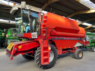 Moissonneuse batteuse Massey Ferguson MF 32 - 1