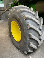Moissonneuse batteuse John Deere S 770  - 7