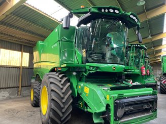 Moissonneuse batteuse John Deere S 770  - 1