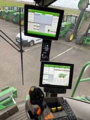 Moissonneuse batteuse John Deere S 770  - 10