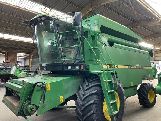 Moissonneuse batteuse John Deere 2064 - 1