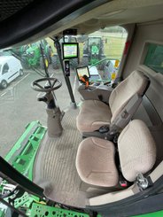 Moissonneuse batteuse John Deere S 770  - 8