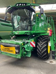 Moissonneuse batteuse John Deere S 770  - 1