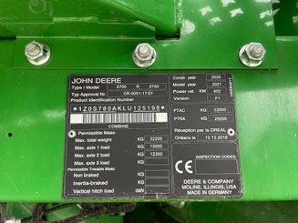 Moissonneuse batteuse John Deere S 780   - 9