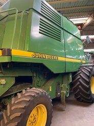 Moissonneuse batteuse John Deere CTS - 2