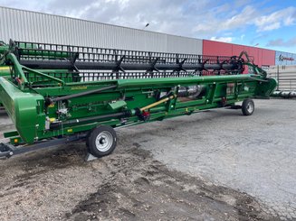 Moissonneuse batteuse John Deere S 780   - 11