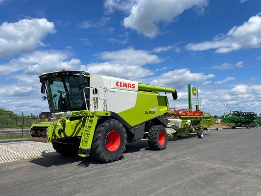 Moissonneuse batteuse Claas Lexion - 1