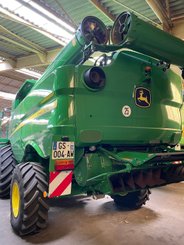 Moissonneuse batteuse John Deere S 770  - 4