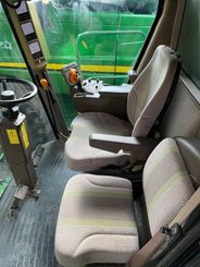 Moissonneuse batteuse John Deere S 690 - 8