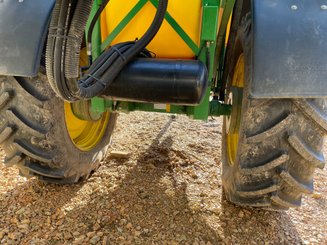 Pulvérisateur traîné John Deere M 740 - 8