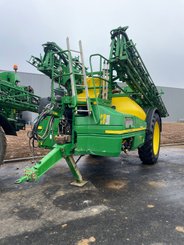 Pulvérisateur traîné John Deere R 944 - 1