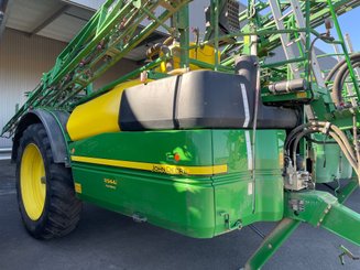 Pulvérisateur traîné John Deere R 944 - 1