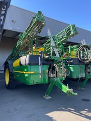 Pulvérisateur traîné John Deere R 944 - 1