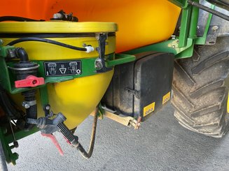 Pulvérisateur traîné John Deere R 944 - 9