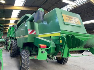 Moissonneuse batteuse John Deere 2064 - 5