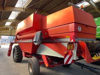 Moissonneuse batteuse Massey Ferguson MF 32 - 2