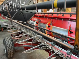 Moissonneuse batteuse Massey Ferguson MF 32 - 9