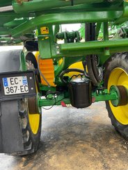 Pulvérisateur traîné John Deere R 944 - 6