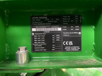 Moissonneuse batteuse John Deere T550 - 5