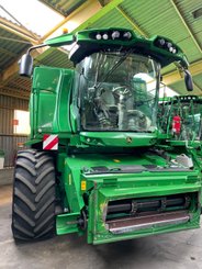Moissonneuse batteuse John Deere T 670 - 1