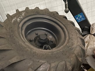 Charrue Kuhn Roue de régulation mécanique 760x370 pour VM 153 - 1