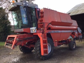 Moissonneuse batteuse Massey Ferguson MF 32 - 4
