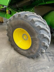 Moissonneuse batteuse John Deere S 770  - 6