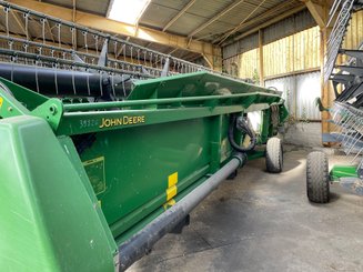 Moissonneuse batteuse John Deere S 690 - 12