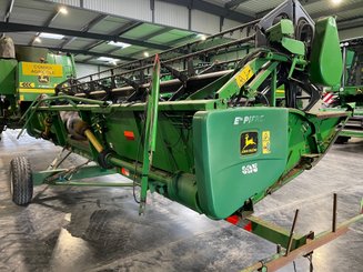 Moissonneuse batteuse John Deere 9780i CTS - 10