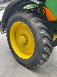Pulvérisateur automoteur John Deere 4150 - 7